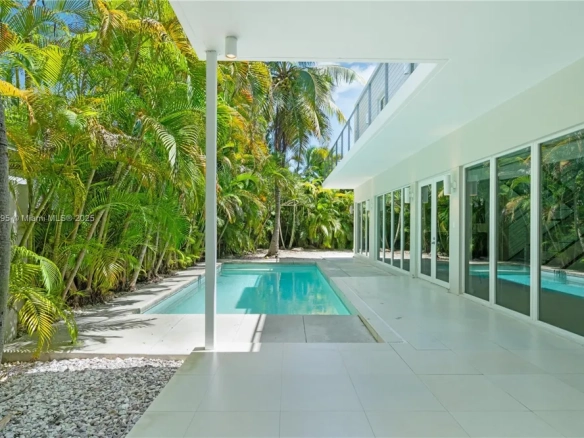 Villa con piscina a Miami