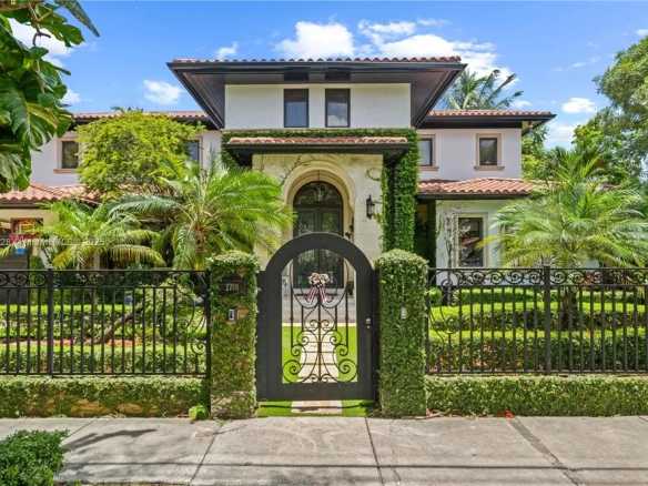 Villa a Miami con piscina