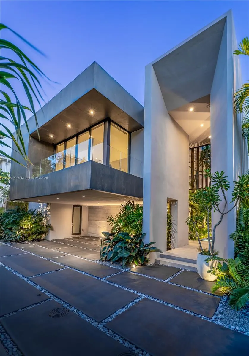 ALEI18954-villa-miami-1