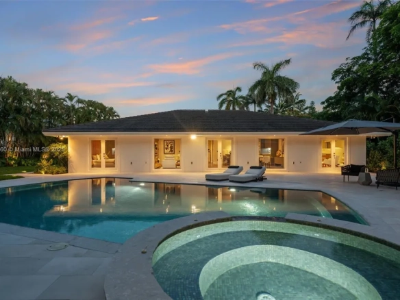 Villa con piscina a Miami