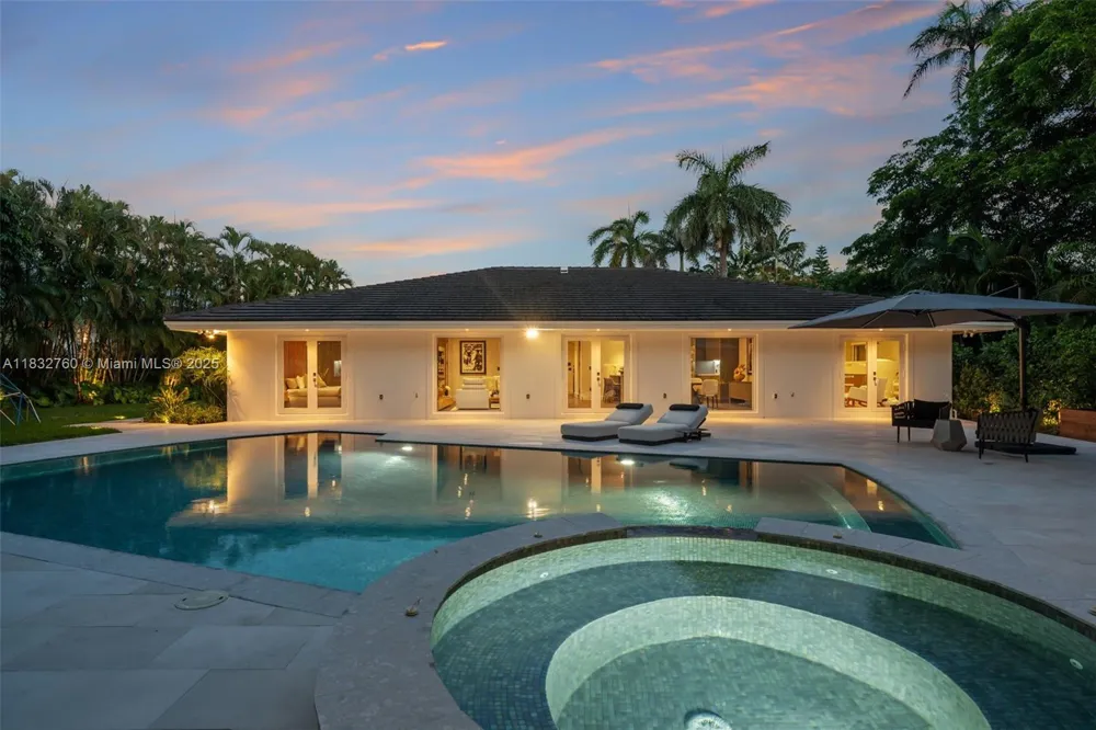 Villa con piscina a Miami