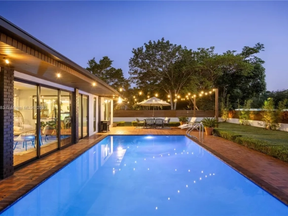 Villa con piscina a Miami