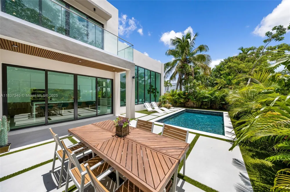 Villa a Miami anno 2025