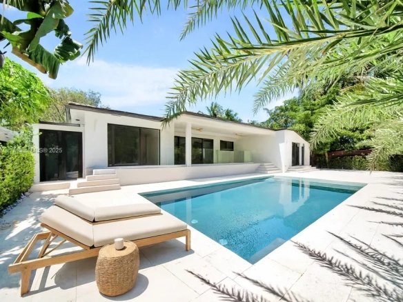 Villa a Miami immersa nel verde