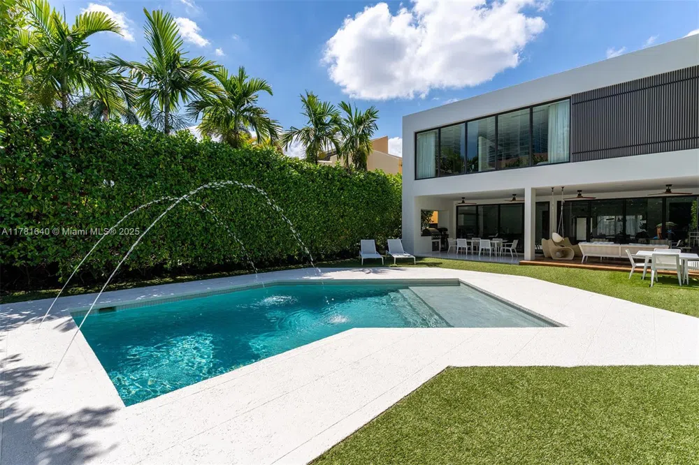Villa con piscina e palestra a Miami