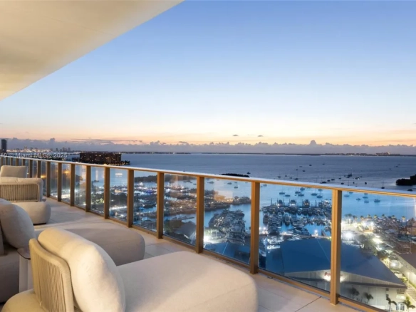 Panoramico appartamento vista mare