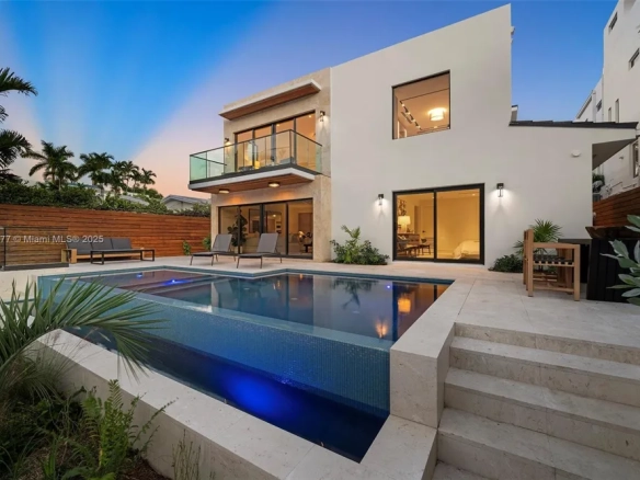 Elegante villa con posto barca a Miami