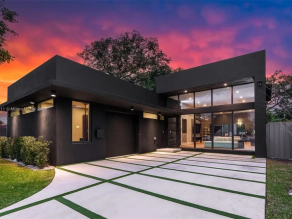 Recente villa a Miami con finiture di lusso