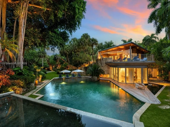 Elegante villa sul mare a Miami