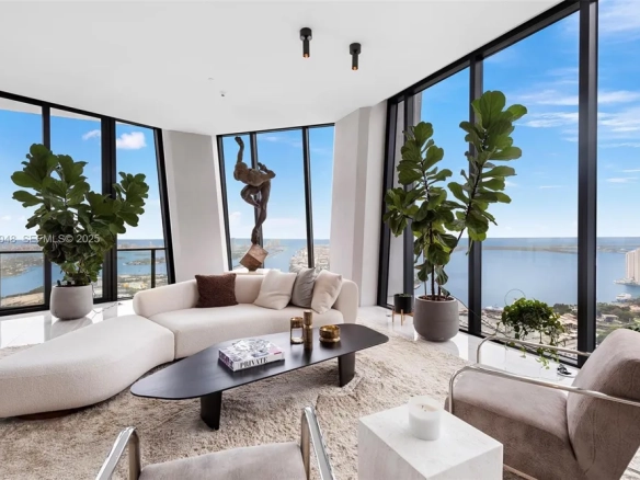 Un’Opera d’Arte Abitabile nel Cielo di Miami