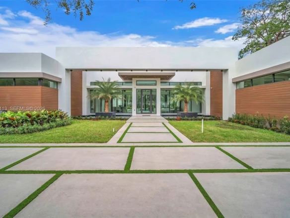 Nuova Residenza Contemporanea su Lotto d’Angolo di Prestigio