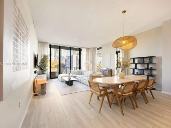 GlassHaus — Esclusività Sostenibile nel Cuore di Coconut Grove