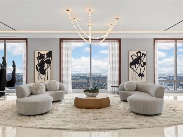 Penthouse tra le Nuvole — Capolavoro Sky-Level di Design e Prestigio