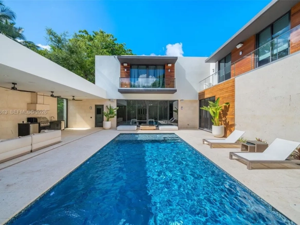 Florida Modern Masterpiece — Lusso Tropicale e Architettura Scultorea