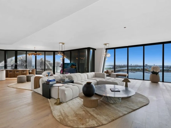 One Thousand Museum 2402 — Icona di Lusso con Vista Infinita